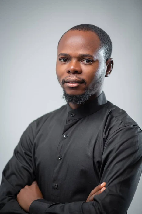 Luke Olawale portrait